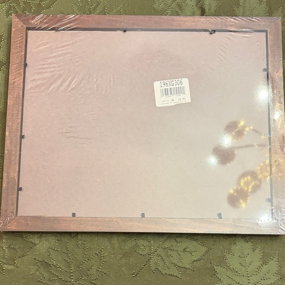 Brown Multi-Photo Frame NWT - Picture 2 of 4